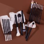 Set 18 pensule profesionale Splendor Complete par fibre moi sintetice capra ponei + borseta SP010 Set 18 pensule profesionale Splendor Complete par fibre moi sintetice capra ponei + borseta SP010